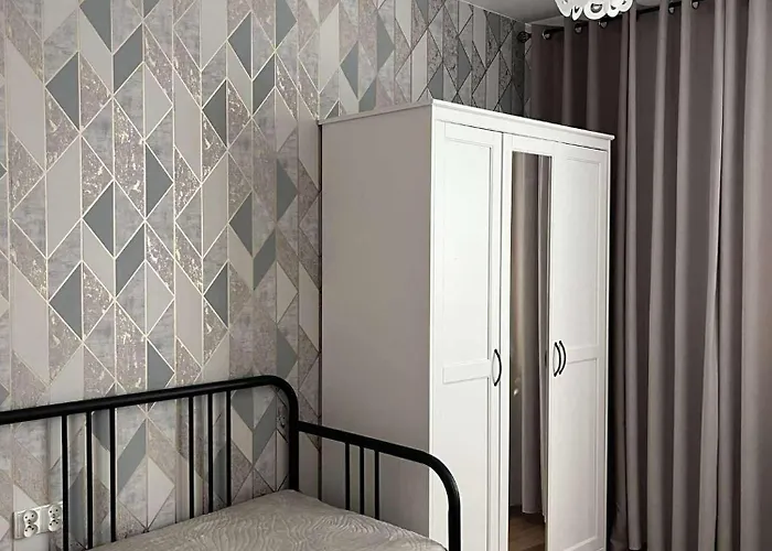 Sara Z Balkonem 아파트