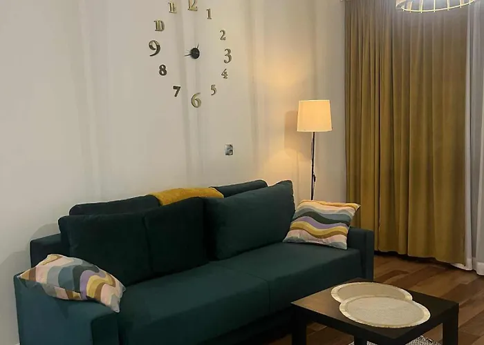 Sara Z Balkonem * Oleśnica